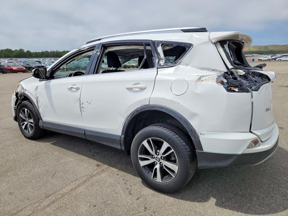 Photo 2 from auction – 2017 TOYOTA RAV4 with VIN JTMRFREV7HJ106627