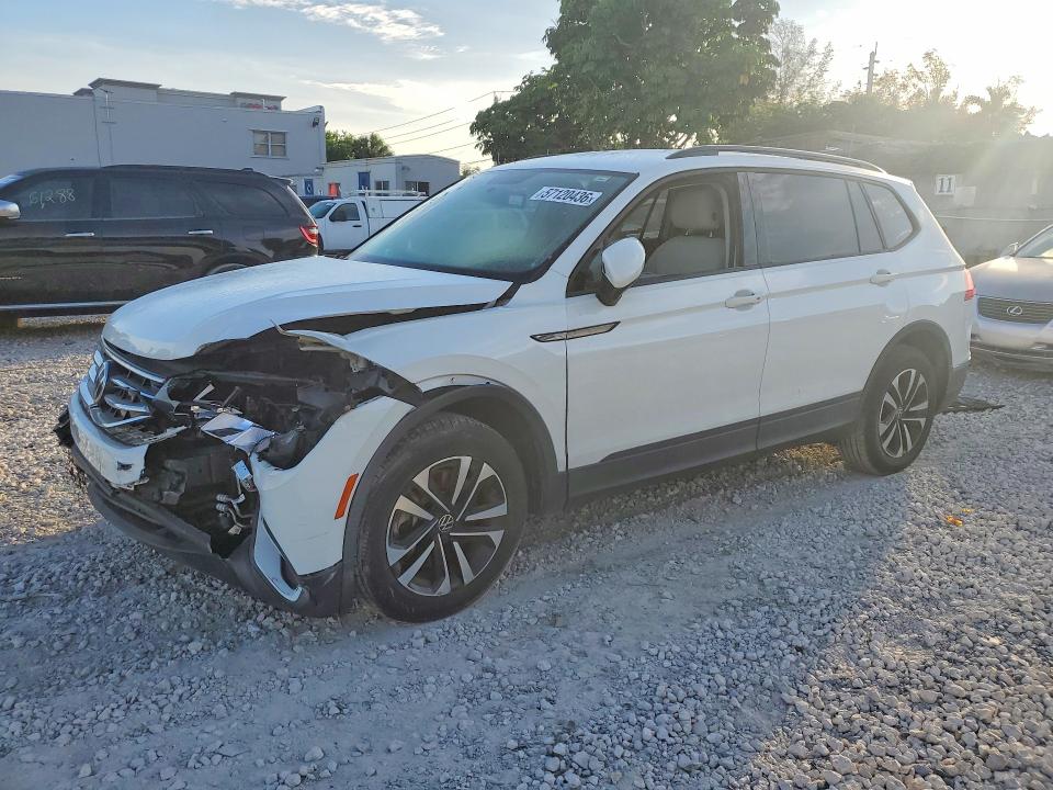 VOLKSWAGEN TIGUAN 2022 с VIN 3VV1B7AX1NM004261 - Снимка от търг