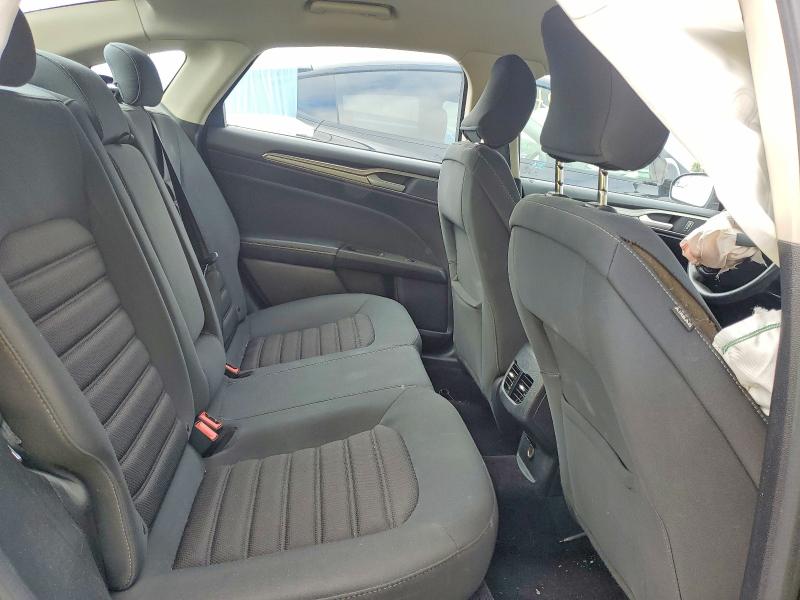 Photo 10 from auction – 2017 FORD FUSION with VIN 3FA6P0HD7HR263228
