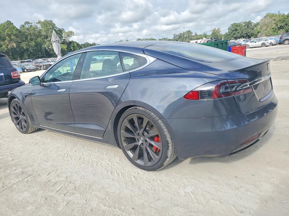 Photo 2 from auction – 2019 TESLA MODEL S with VIN 5YJSA1E43KF331263