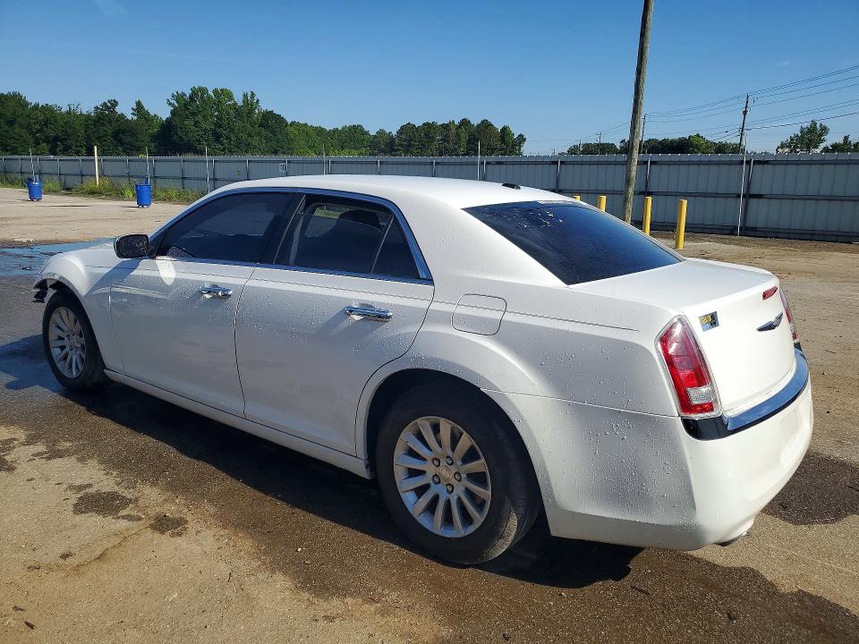 Photo 2 from auction – 2013 CHRYSLER 300 with VIN 2C3CCAAG3DH615332