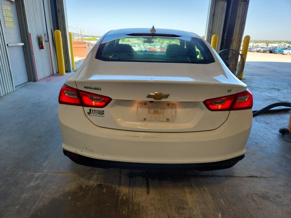 Photo 6 from auction – 2018 CHEVROLET MALIBU with VIN 1G1ZD5ST6JF194346