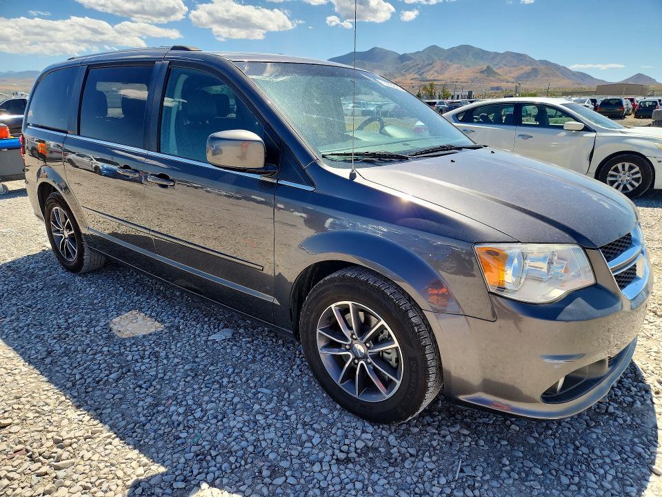 Photo 4 from auction – 2017 DODGE GRAND CARAVAN with VIN 2C4RDGCG5HR806298