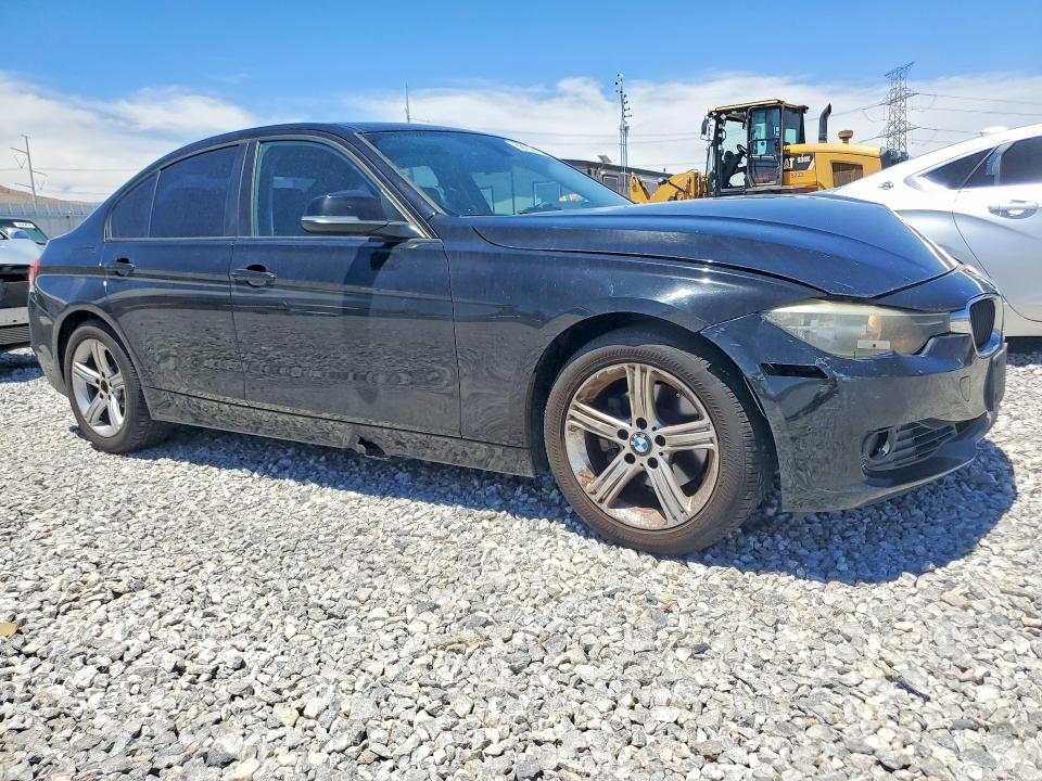 Photo 4 from auction – 2015 BMW 328 with VIN WBA3C1C54FP853340