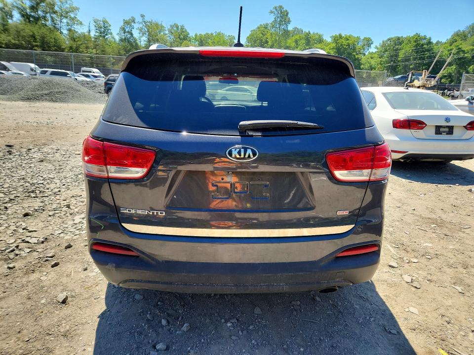 Photo 6 from auction – 2016 KIA SORENTO with VIN 5XYPGDA33GG102052