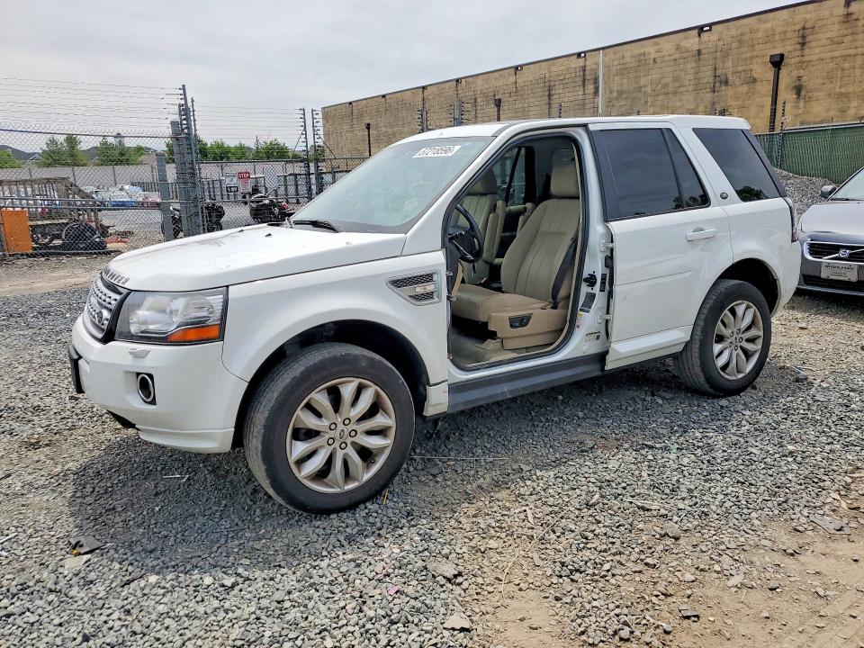 LAND ROVER LR2 2013 with VIN SALFR2BG6DH365854 - Photo from auction