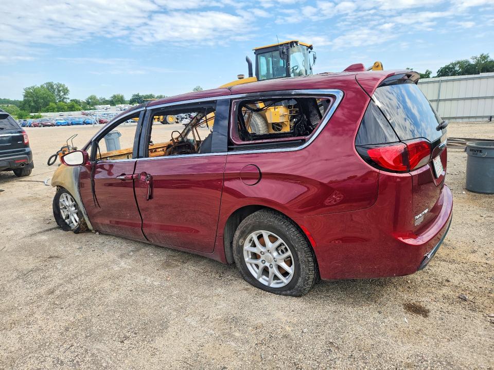 Photo 2 from auction – 2020 CHRYSLER PACIFICA with VIN 2C4RC1FG4LR281853