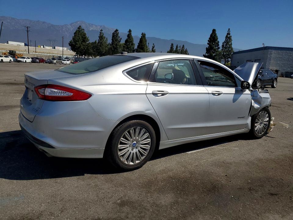 Photo 3 from auction – 2013 FORD FUSION with VIN 3FA6P0LU2DR157383