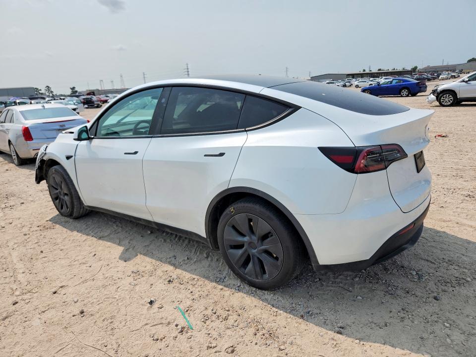Photo 2 from auction – 2025 TESLA MODEL Y with VIN 7SAYGDED2SA351935