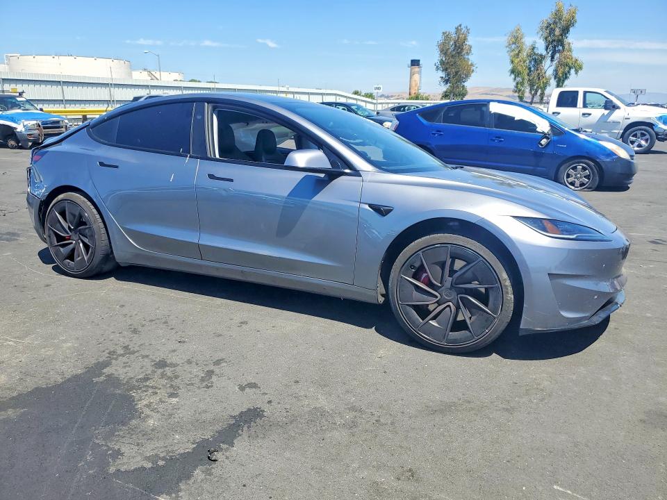 Photo 4 from auction – 2025 TESLA MODEL 3 with VIN 5YJ3E1ET7SF991144