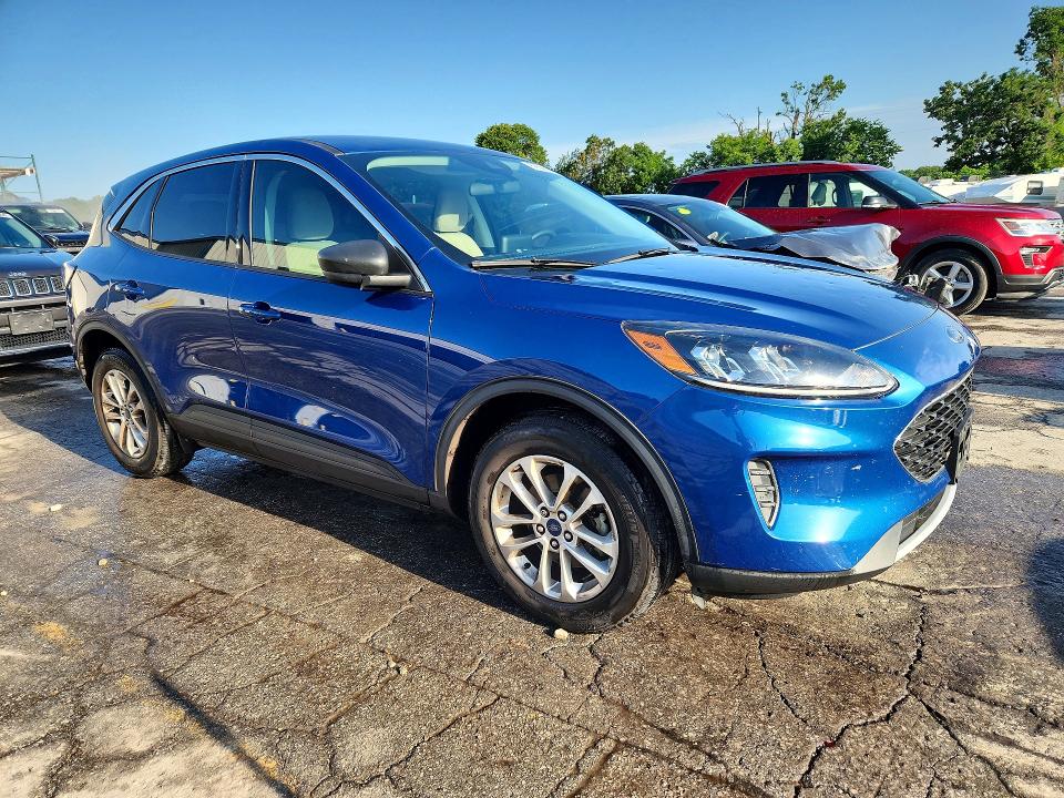 Photo 4 from auction – 2022 FORD ESCAPE with VIN 1FMCU0G63NUB57075