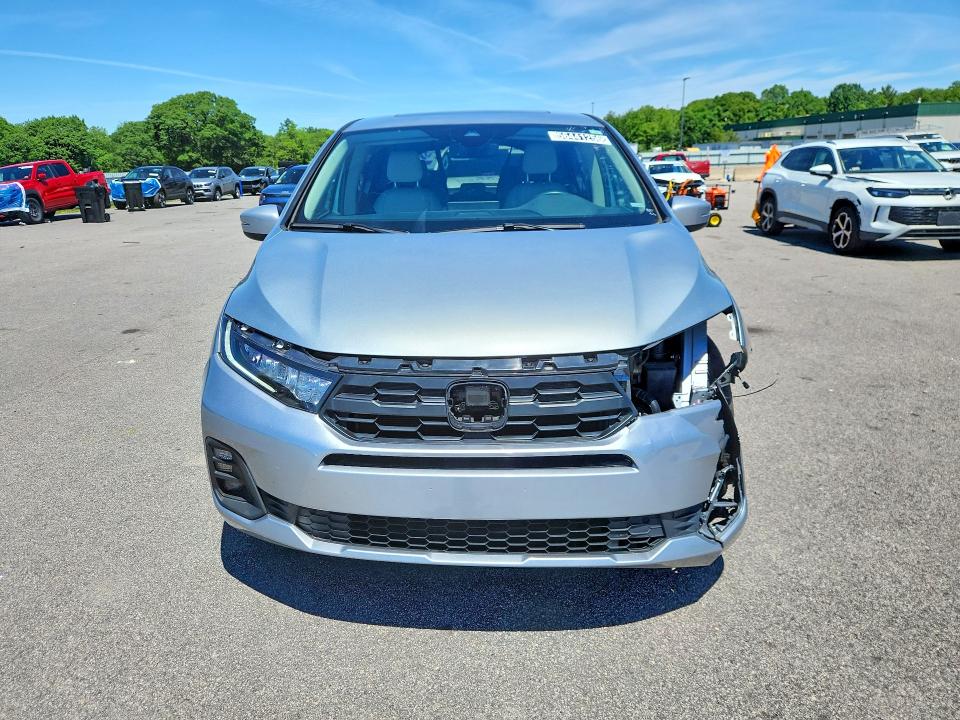 Photo 5 from auction – 2025 HOND ODYSSEY with VIN 5FNRL6H69SB071048