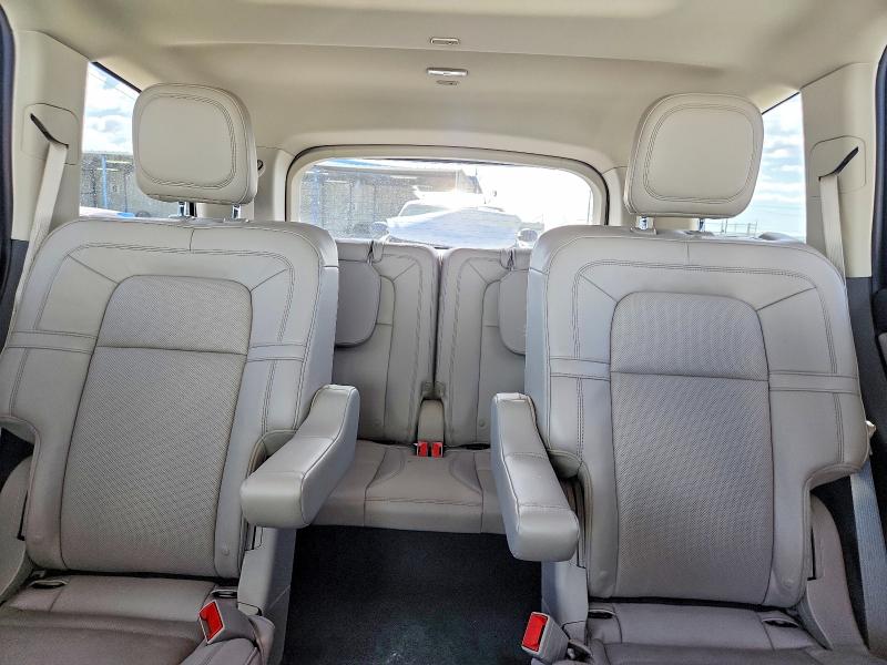 Photo 10 from auction – 2024 LINCOLN AVIATOR with VIN 5LM5J7XC3RGL04724