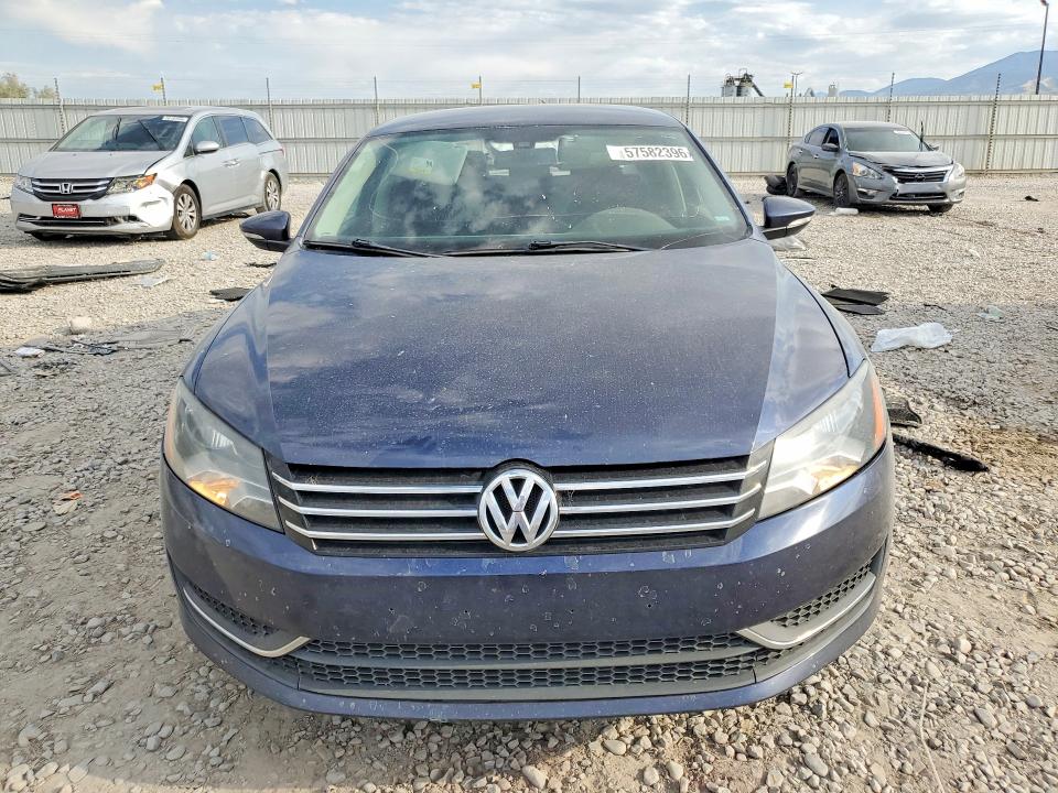 Photo 5 from auction – 2012 VOLKSWAGEN PASSAT with VIN 1VWAH7A34CC069076
