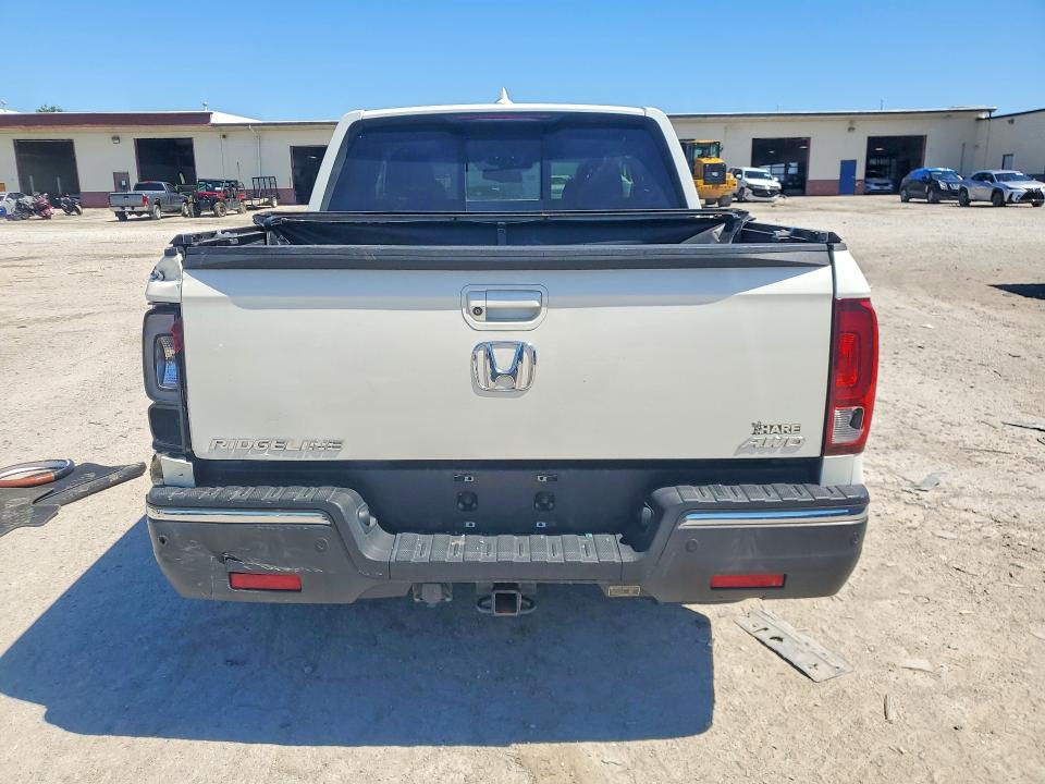 Photo 6 from auction – 2019 HONDA RIDGELINE with VIN 5FPYK3F74KB035834
