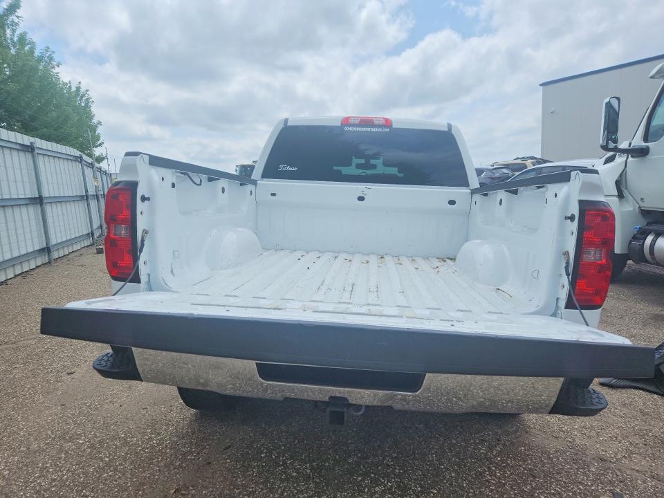 Photo 6 from auction – 2015 CHEVROLET SILVERADO with VIN 3GCUKREC7FG272794