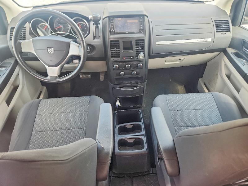 Photo 8 from auction – 2008 DODGE GRAND CARAVAN with VIN 1D8HN44H08B164653