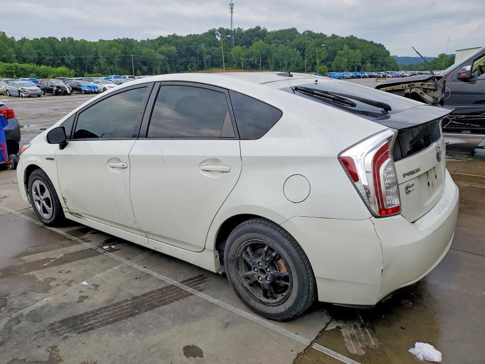 Photo 2 from auction – 2013 TOYOTA PRIUS with VIN JTDKN3DU3D1691176