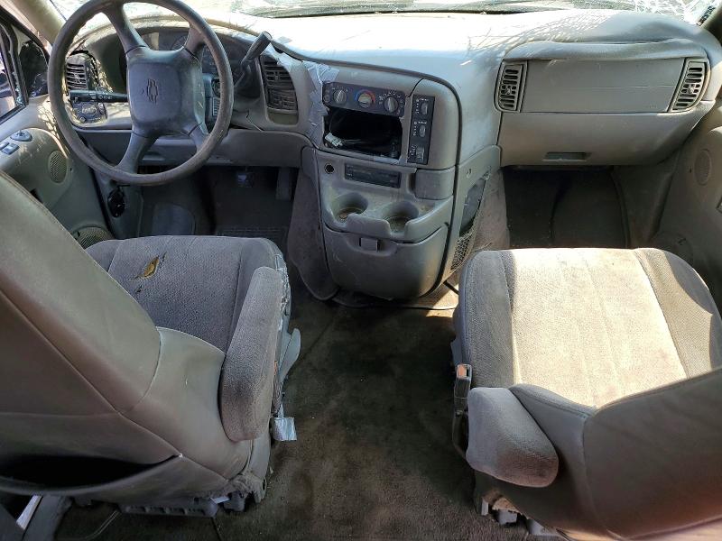 Photo 8 from auction – 2000 CHEVROLET ASTRO with VIN 1GNDM19W9YB123385