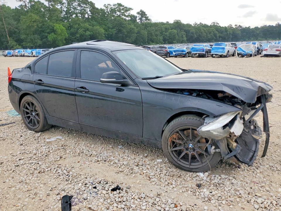 Photo 4 from auction – 2017 BMW 320 with VIN WBA8A3C32HA066950