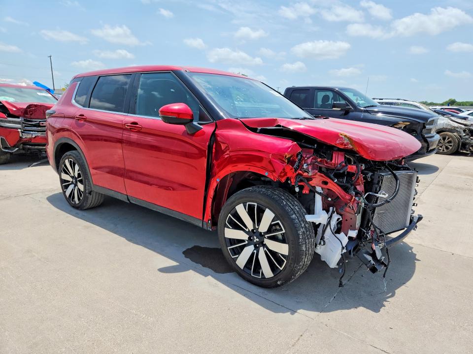 Photo 4 from auction – 2025 MITSUBISHI OUTLANDER with VIN JA4J3VA84SZ021424
