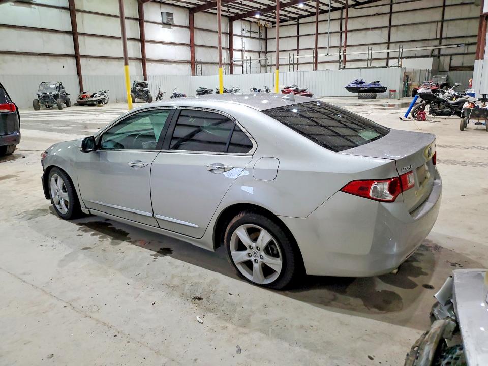 Photo 2 from auction – 2010 ACURA TSX with VIN JH4CU2F62AC010407