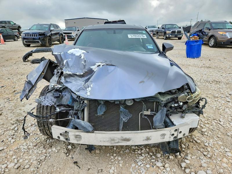 Photo 11 from auction – 2014 LEXUS IS with VIN JTHBE1D21E5010122