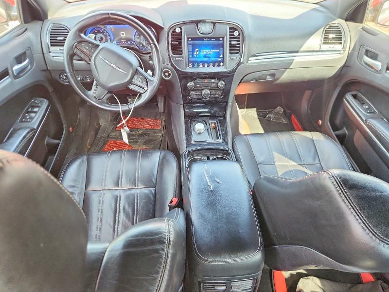 Photo 8 from auction – 2017 CHRYSLER 300 with VIN 2C3CCAGGXHH558110