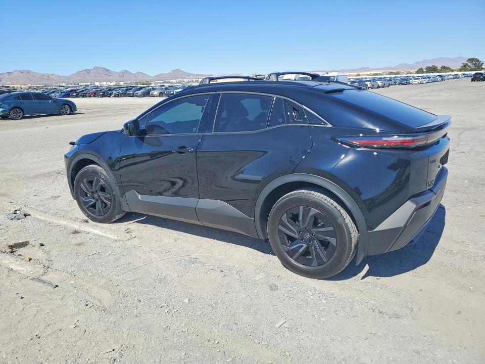 Foto 2 de la subasta – 2026 TOYOTA C-HR con VIN JTMAAAAD7TJ011777