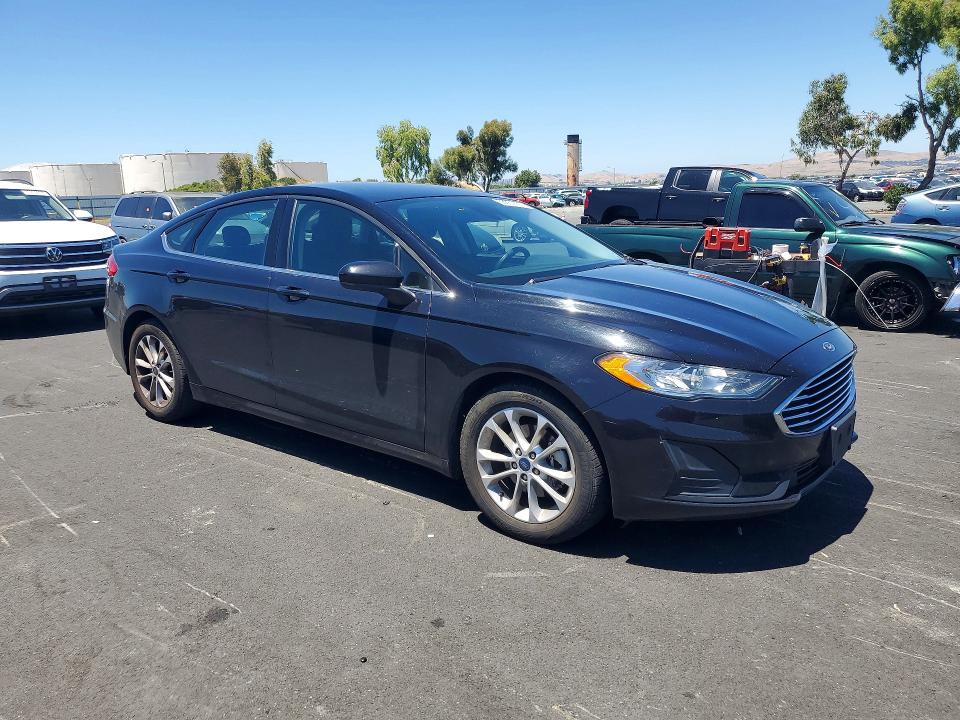 Photo 4 from auction – 2019 FORD FUSION with VIN 3FA6P0HD2KR284673