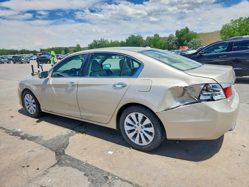 Photo 2 from auction – 2013 HONDA ACCORD with VIN 1HGCR2F80DA232479