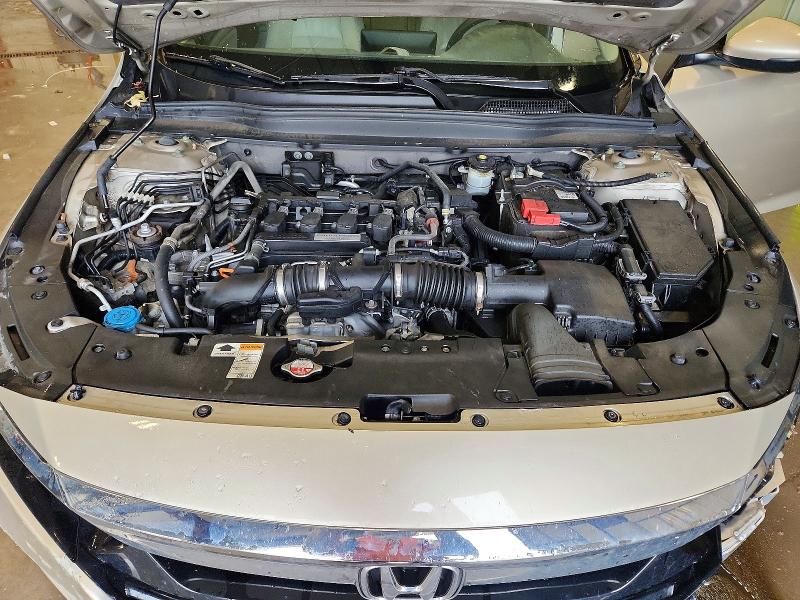 Снимка 11 от търг – 2019 HONDA ACCORD с VIN 1HGCV1F54KA051474