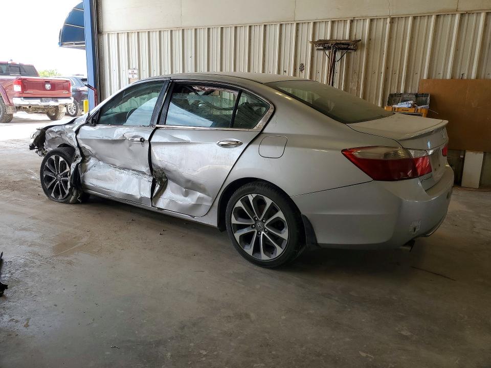 Photo 2 from auction – 2015 HONDA ACCORD with VIN 1HGCR2F59FA050238
