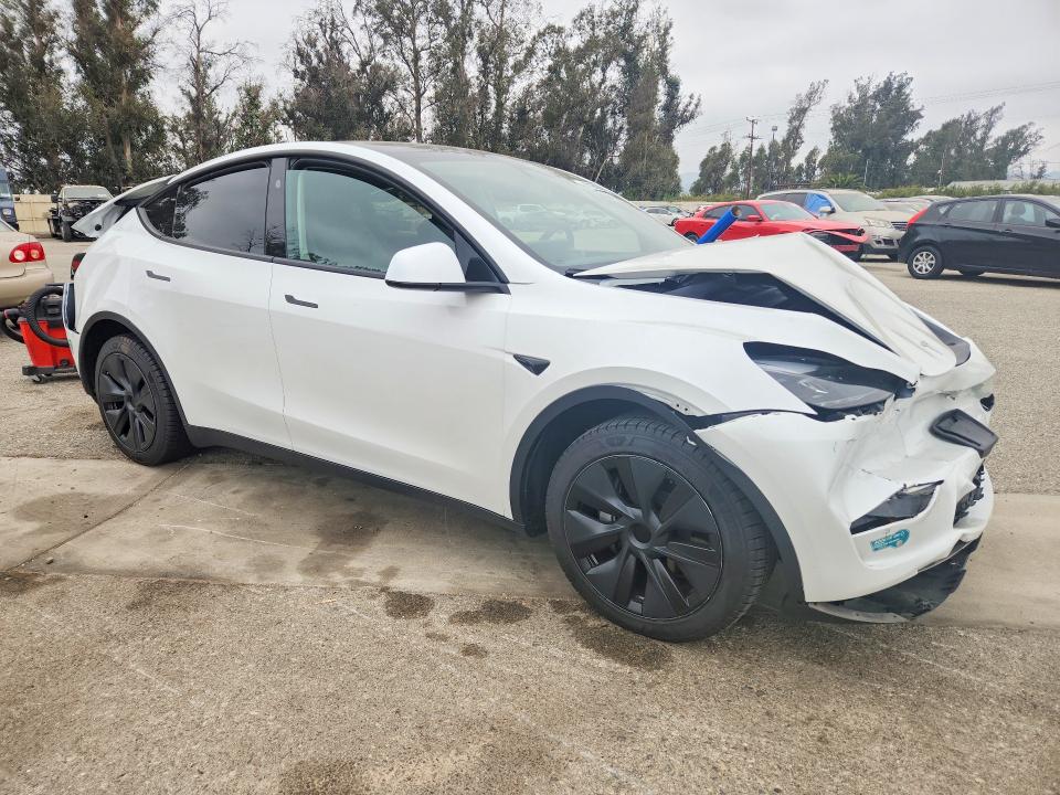 Photo 4 from auction – 2024 TESLA MODEL Y with VIN 7SAYGDED5RF096128