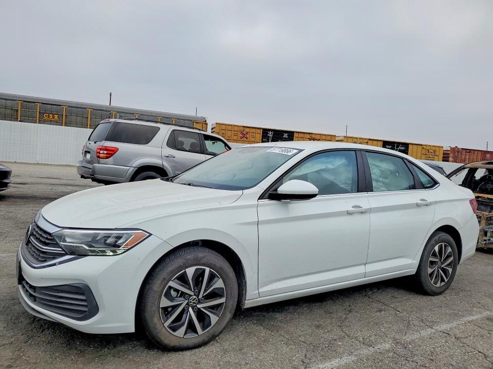 Photo 1 from auction – 2023 VOLKSWAGEN JETTA with VIN 3VW5M7BU1PM015677