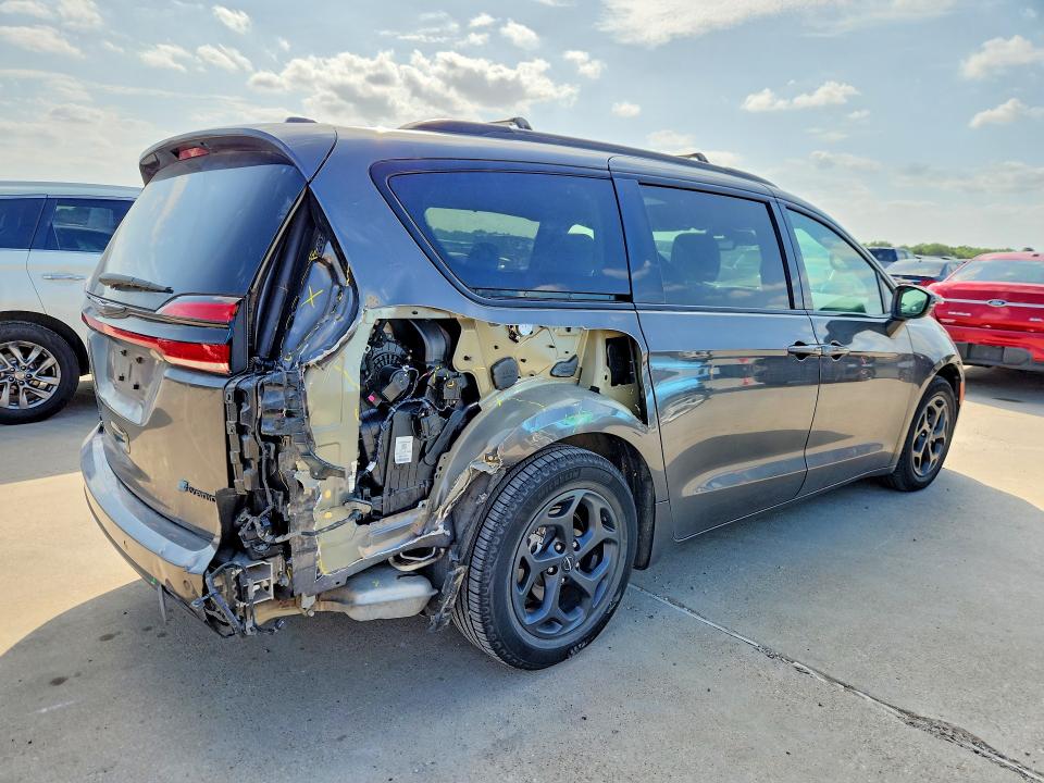 Photo 3 from auction – 2021 CHRYSLER PACIFICA with VIN 2C4RC1S75MR525386