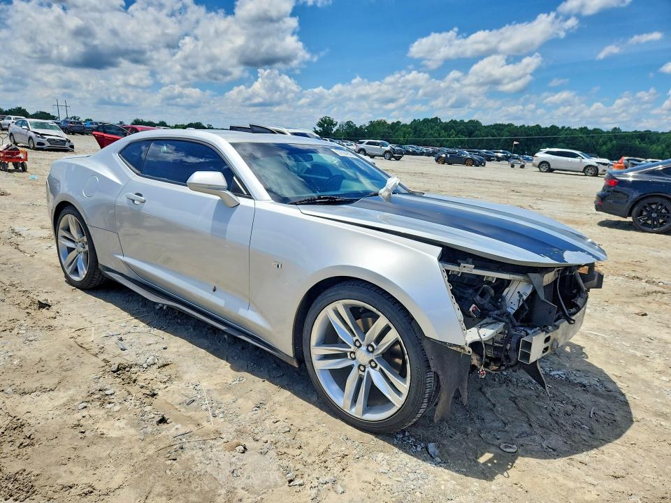 Photo 4 from auction – 2018 CHEVROLET CAMARO with VIN 1G1FB1RX0J0122426