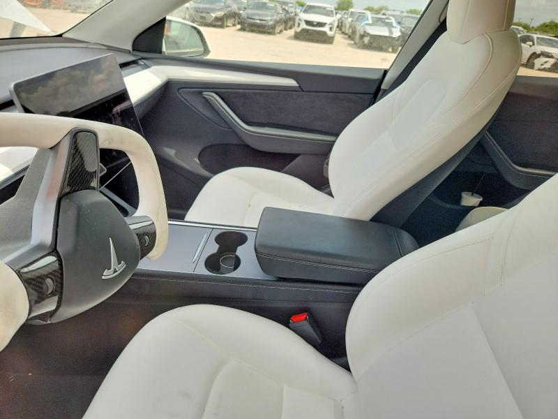 Photo 9 from auction – 2024 TESLA MODEL Y with VIN 7SAYGDEF7RA320109