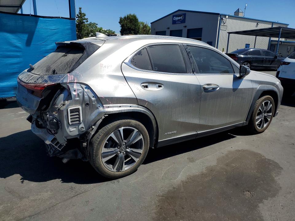 Photo 3 from auction – 2021 LEXUS UX with VIN JTHX9JBH7M2052926
