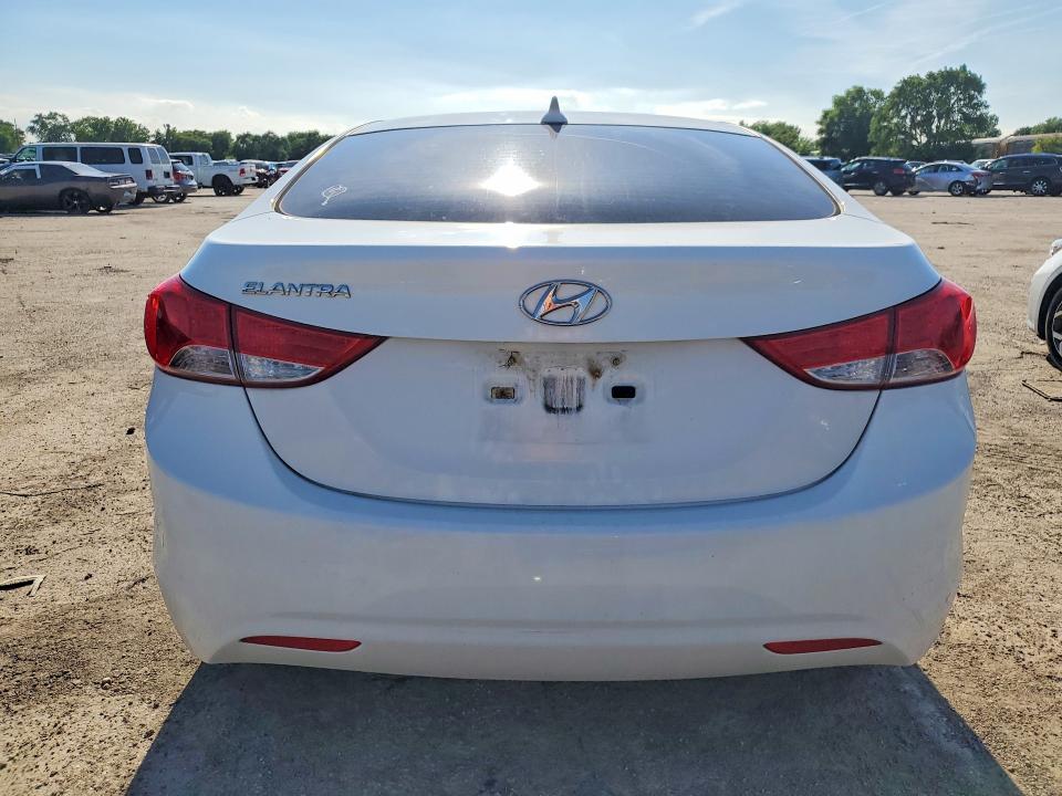 Photo 6 from auction – 2013 HYUNDAI ELANTRA with VIN 5NPDH4AEXDH168409