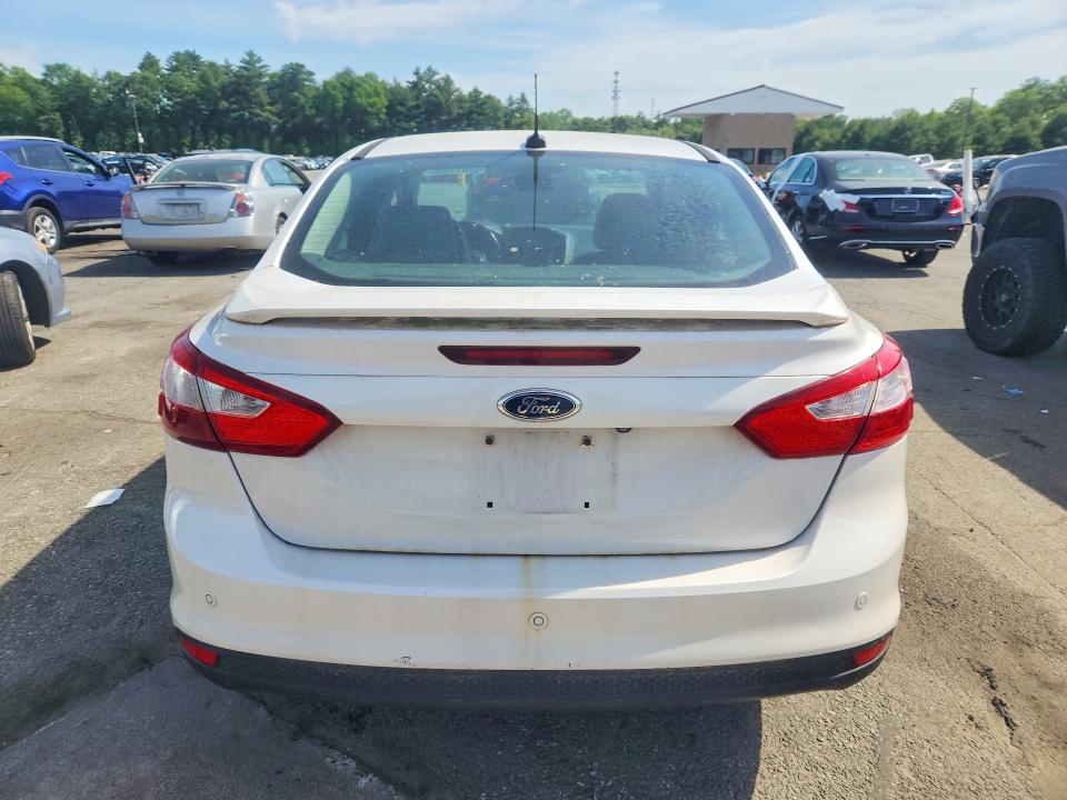 Photo 6 from auction – 2014 FORD FOCUS with VIN 1FADP3J24EL134116