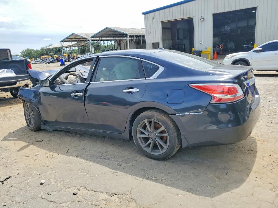 Photo 2 from auction – 2015 NISSAN ALTIMA with VIN 1N4AL3AP7FC102255