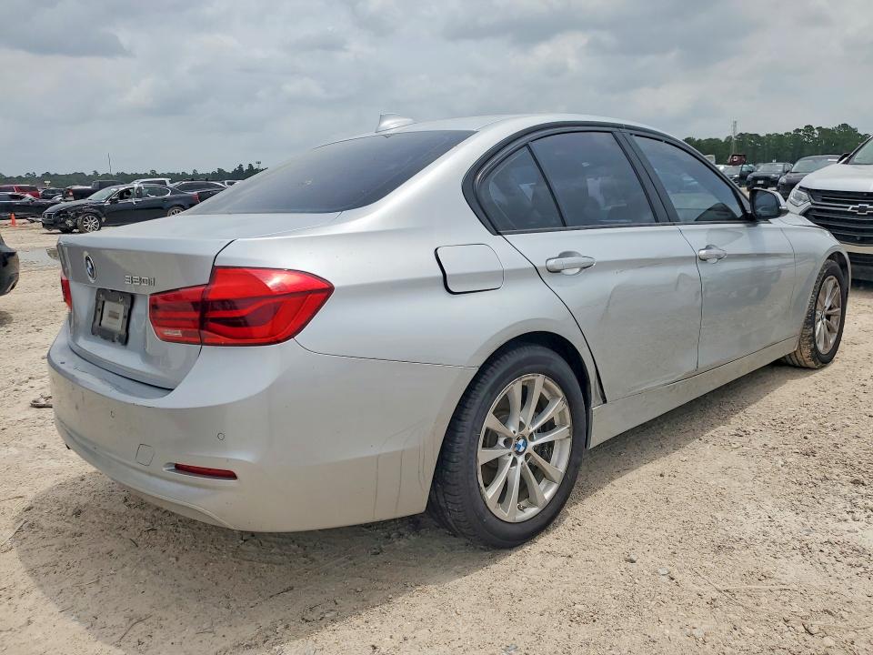 Photo 3 from auction – 2017 BMW 320 with VIN WBA8E1G38HNU17761