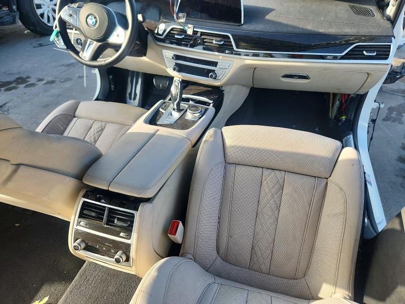 Photo 8 from auction – 2021 BMW 740 with VIN WBA7T2C07MCF88819