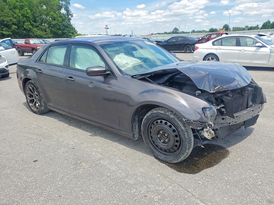 Photo 4 from auction – 2015 CHRYSLER 300 with VIN 2C3CCABG3FH921612