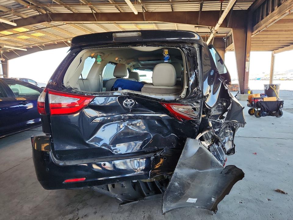 Photo 6 from auction – 2016 TOYOTA SIENNA with VIN 5TDYK3DC2GS747237