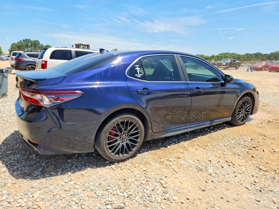 Photo 3 from auction – 2022 TOYOTA CAMRY with VIN 4T1G11AK6NU656054