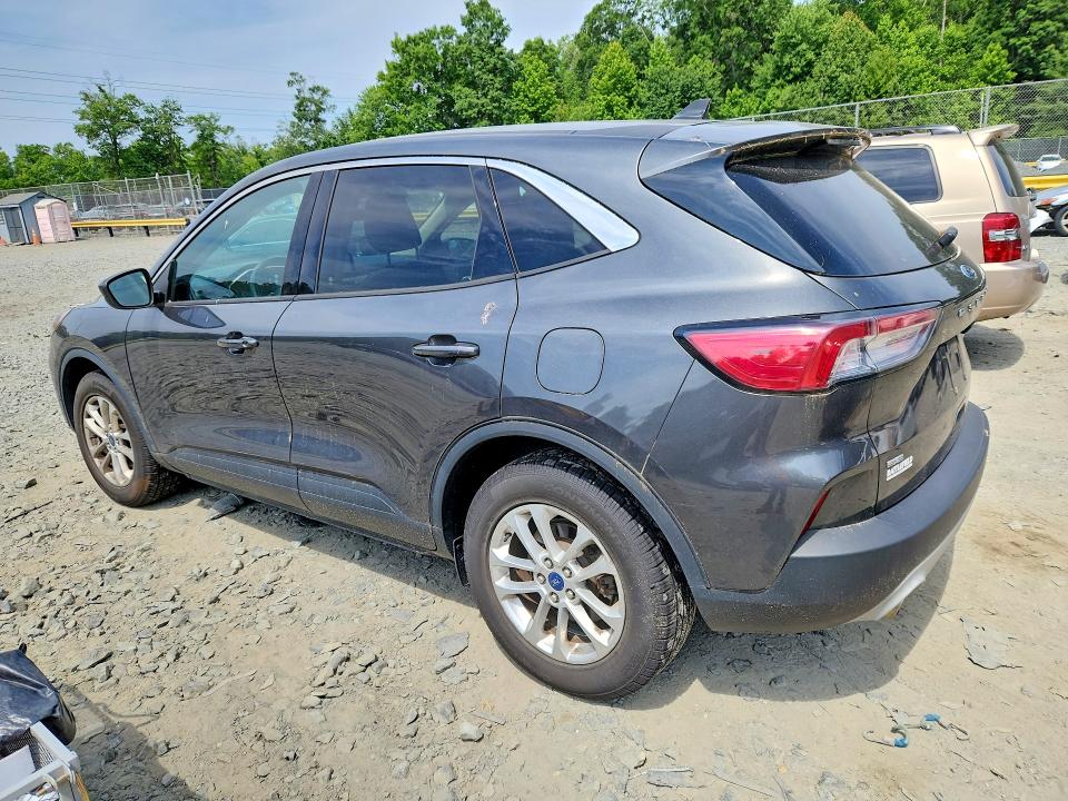 Photo 2 from auction – 2020 FORD ESCAPE with VIN 1FMCU9G60LUC54414