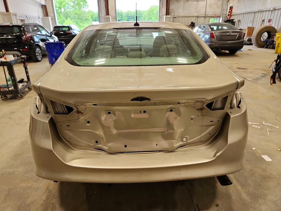 Photo 6 from auction – 2017 FORD FUSION with VIN 3FA6P0HD3HR124455