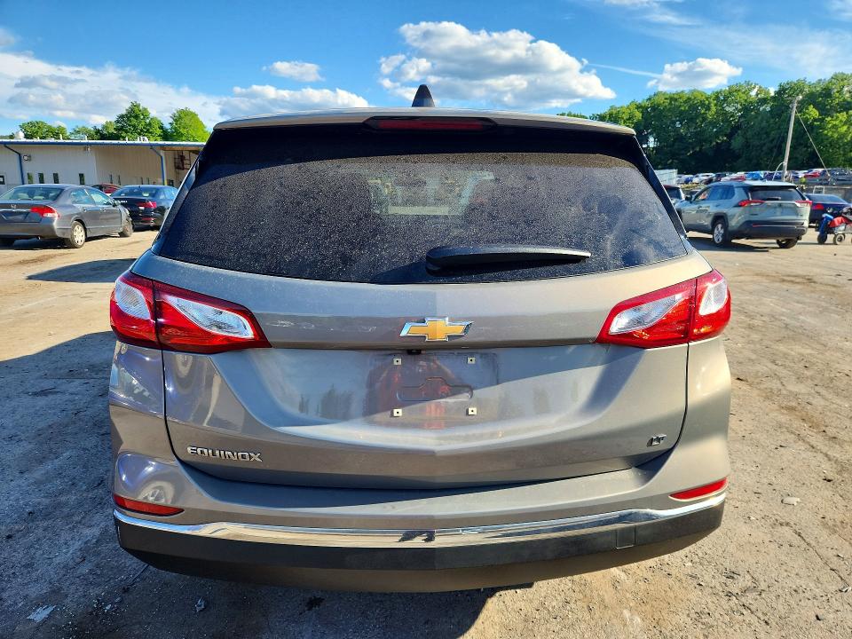 Photo 6 from auction – 2018 CHEVROLET EQUINOX with VIN 3GNAXJEV2JS649410